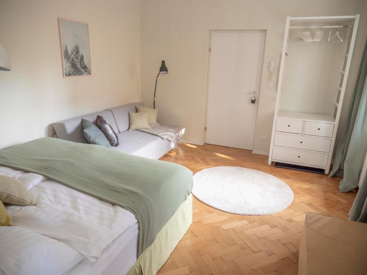 Flat By Grazrentals With Garden View & Parking Included Apartmán *